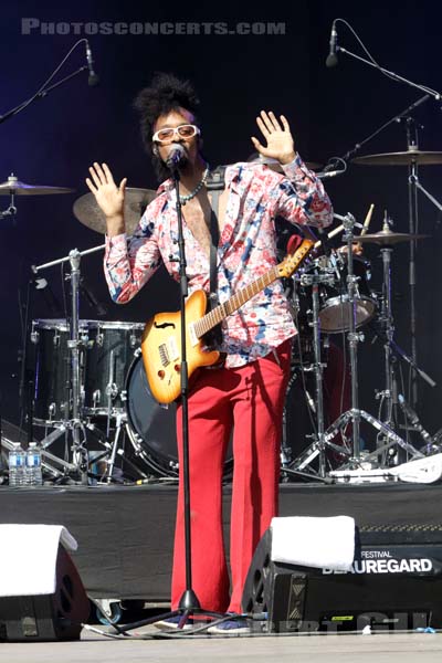 FANTASTIC NEGRITO - 2019-07-05 - HEROUVILLE SAINT CLAIR - Chateau de Beauregard - Scene Beauregard - Xavier Dphrepaulezz